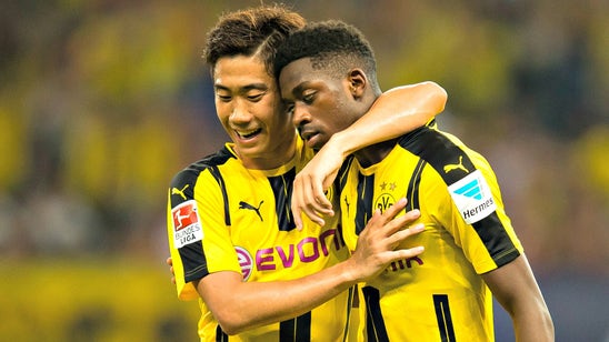 Ousmane Dembele completely humiliated United's defense for ridiculous goal