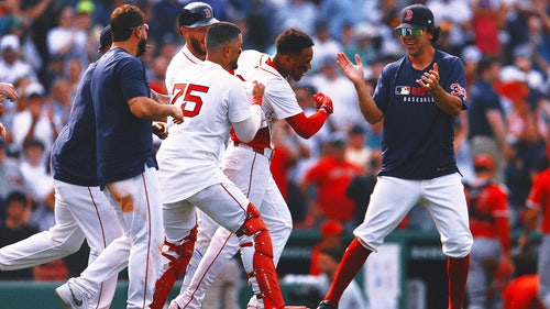 NEXT Trending Image: Last Night in Baseball: Red Sox win on the shortest walk-off homer... ever?